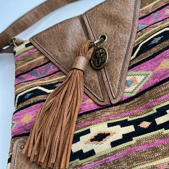 Jessica Simpson Shoulder Purse w. Inside Zipper - Picture 2 of 4